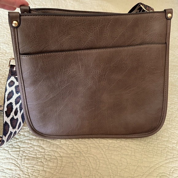 Vegan Leather Crossbody Bags w/ Guitar Strap Zipped Pockets Handbag Shoulder Bag - Picture 2 of 7